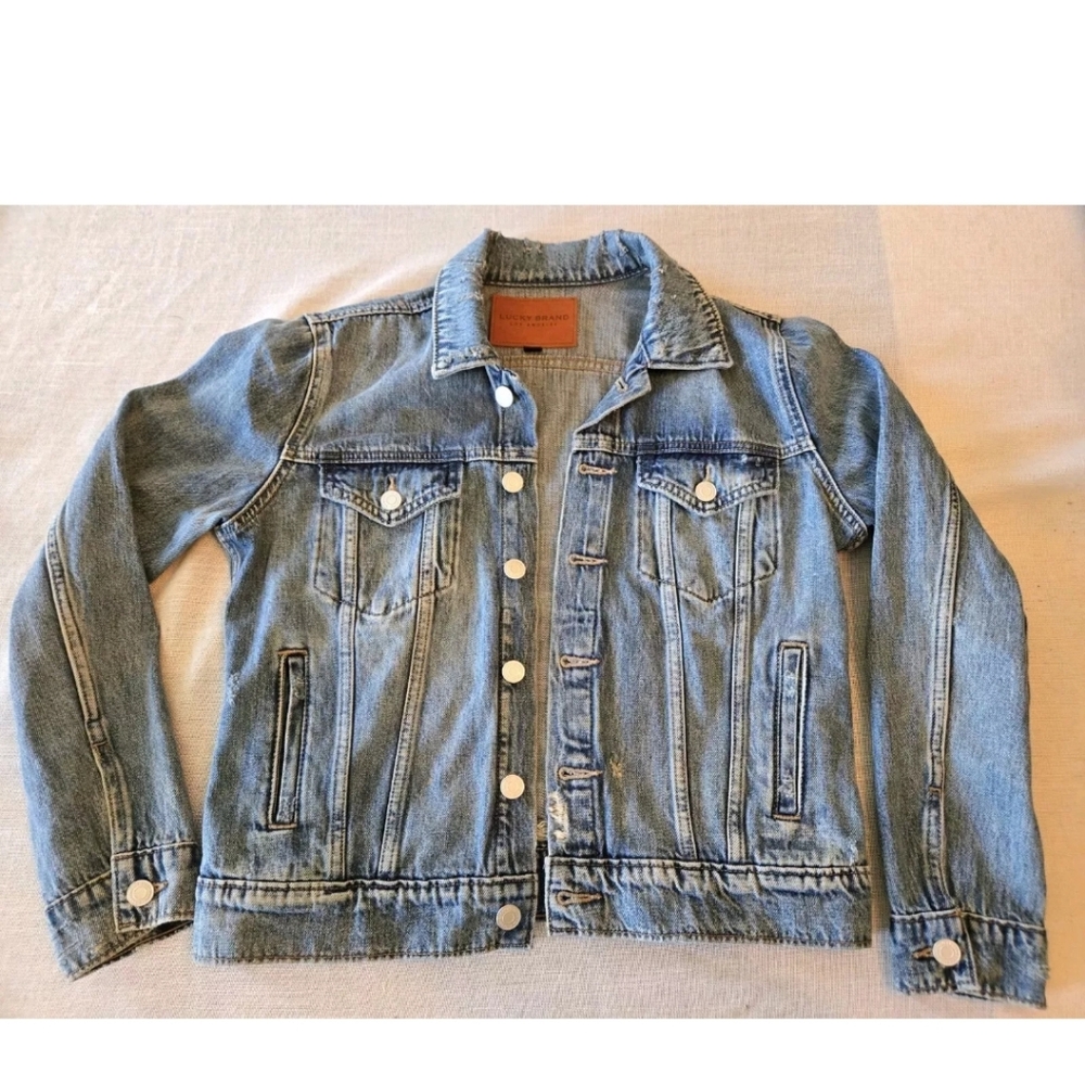 Lucky Brand Womens jean jacket - m